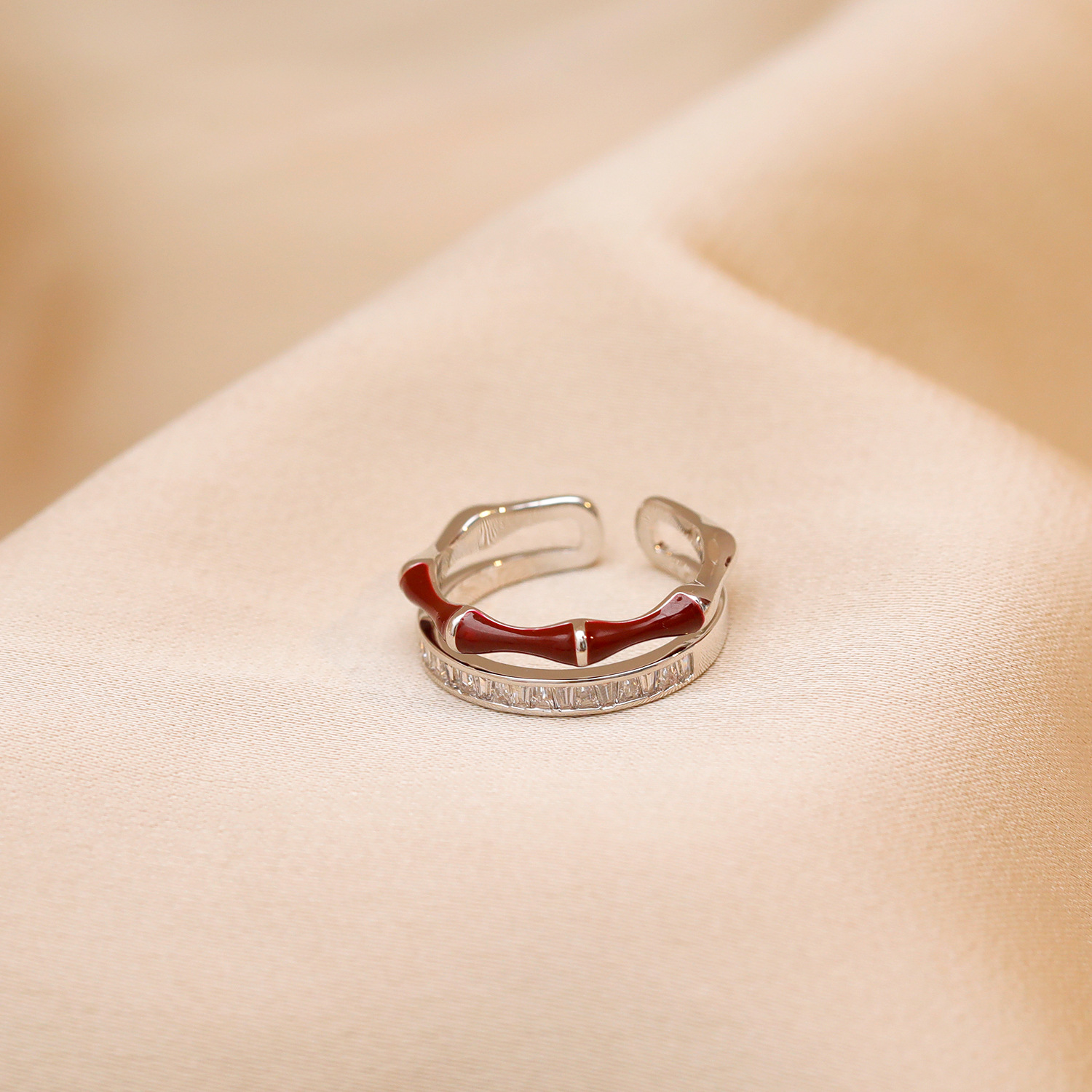 Platinum one size ring