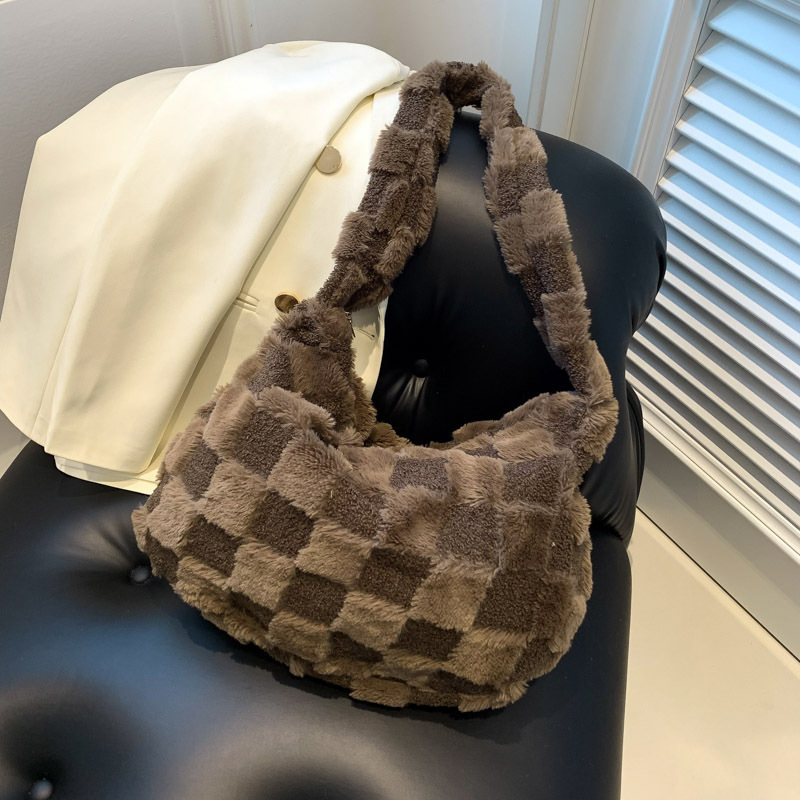 Autumn and winter bags 2023 new bags women ins single shoulder underarm bag casual fashion casual solid color handbag_voghion.com