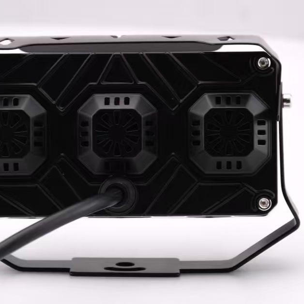 Transfronterizos 8 lentes LED de motocicleta batería de luz del automóvil lámpara auxiliar transformada luz eléctrica externa luz brillante