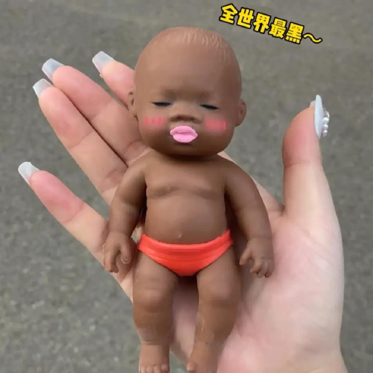 娜塔莎摆件丑萌解压神器创意搞笑汽车气小黑娃捏捏娜塔莎掌心娃娃