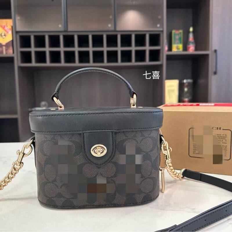 Coach's New Women's Handbag, Trail Flap Box Bag, European and American Retro Color-Blocking Makeup Bag