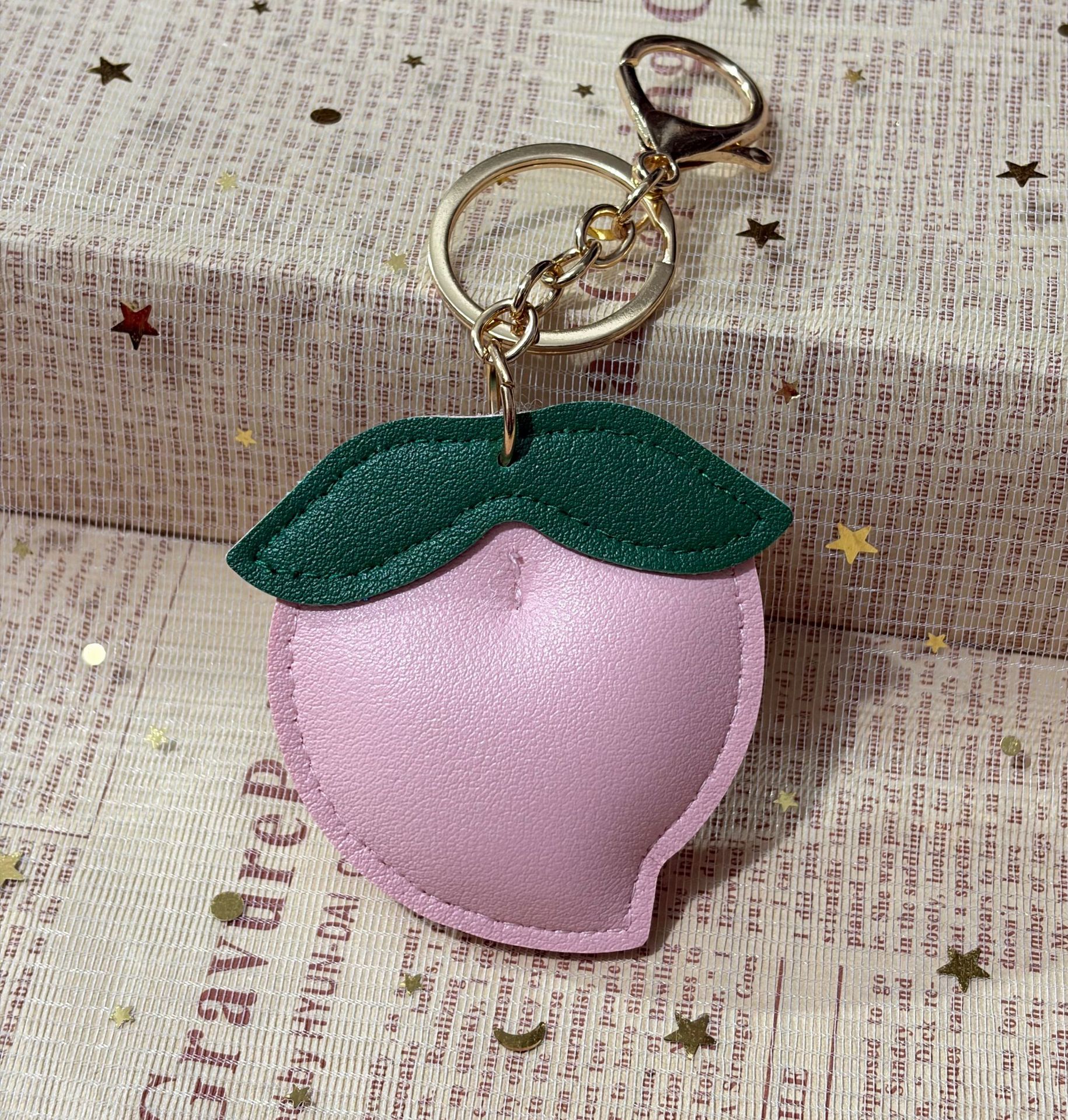 Cute estilo de fruta bolsas de cuero PU colgante llavero melocotón manzana limón decoración colgante multicolor