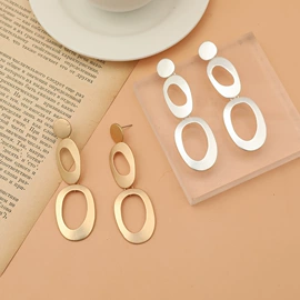 项链;毛衣链;耳坠