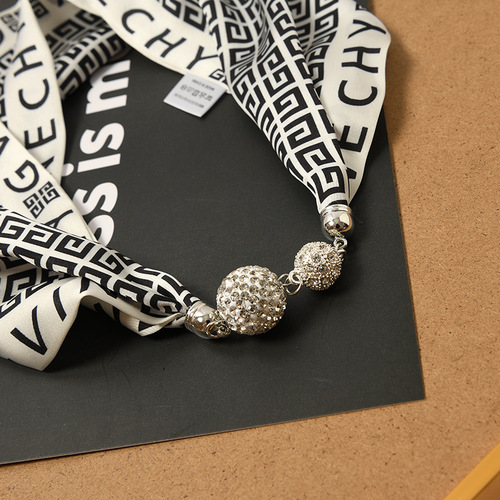 Necklace style silk scarf spring and summer pearl magnetic buckle clavicle neck scarf small scarf high-end lazy wrist strap headband