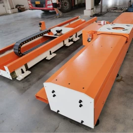 关节型机器人;焊接变位机;导轨