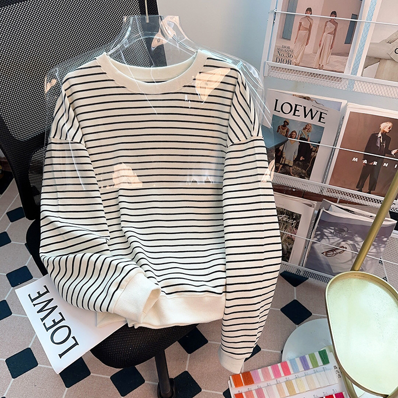 Korean Style Lazy Style Hoodless Round Neck Stripesd Pullover Sweatshirt for Women Spring & Fall Thin Jimo Loose Versatile Long-Sleeved Top Korean Style Lazy Style Hoodless Round Neck Stripesd Pullover Sweatshirt for Women Spring & Fall Thin Jimo Loose Versatile Long-Sleeved Top