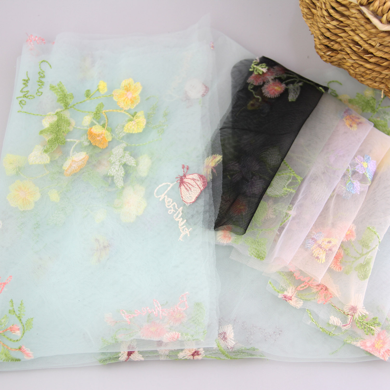 轻薄柔软立体刺绣花布料清新缤纷绚烂糖果童装纱裙蕾丝网纱裙面料