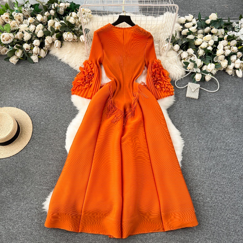 Women's Regular Dress Elegant V Neck Pleated Half Sleeve Solid Color Midi Dress Daily display picture 7