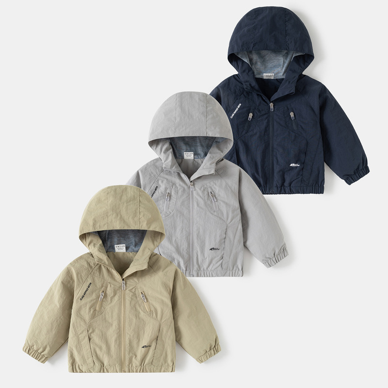Softshell jacket for boys, 2026 autumn collection, lightweight hooded outerwear, children's letter-print zip-up casual jacket