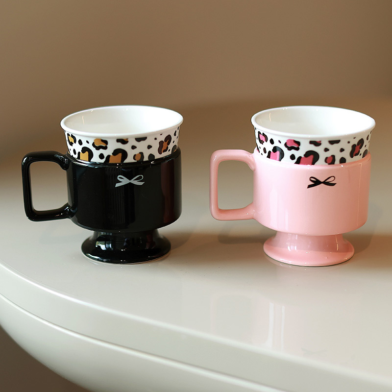 Taza de cerámica floral pequeña retro Taza de lujo ligera de estilo europeo Taza de café de oficina de alto valor Taza de desayuno