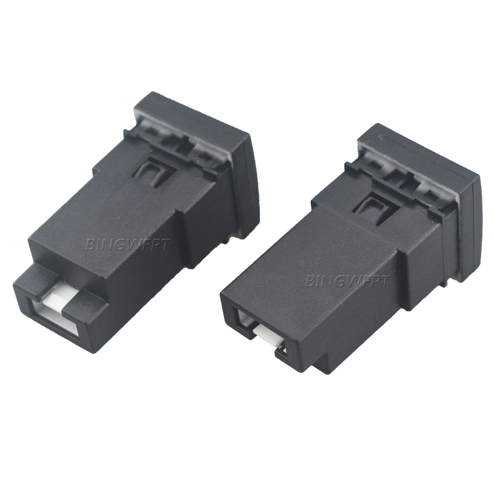 Suitable for Volkswagen 06-12 golf mobile phone charger modified car charger USB QC3.0 fast charge USB