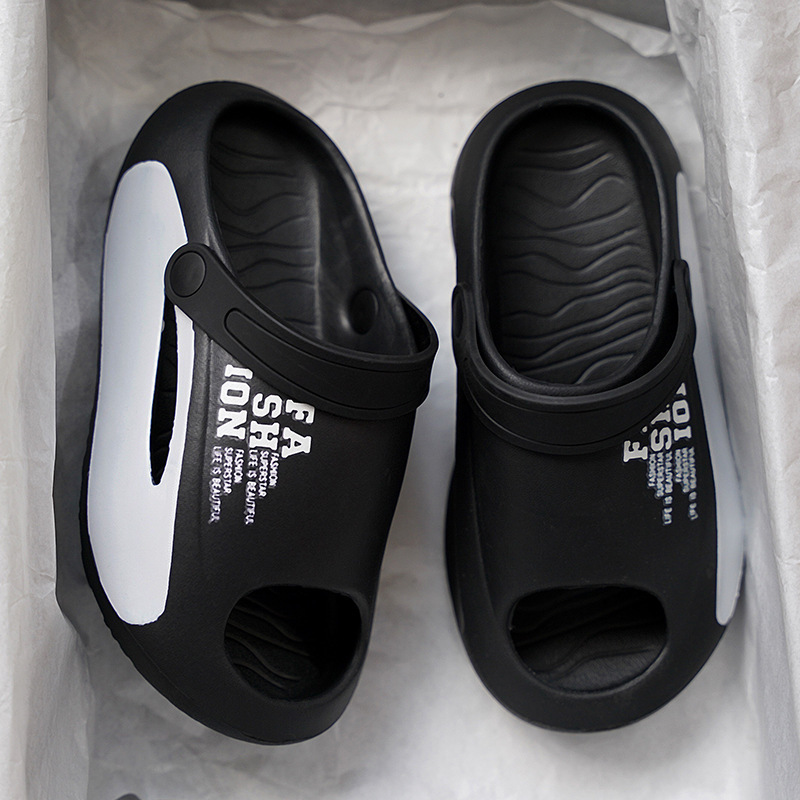 Sandalias para niños verano nuevo estilo tacón para niños, chanclas, agujeros, niños antideslizantes, zapatos de playa para niños grandes