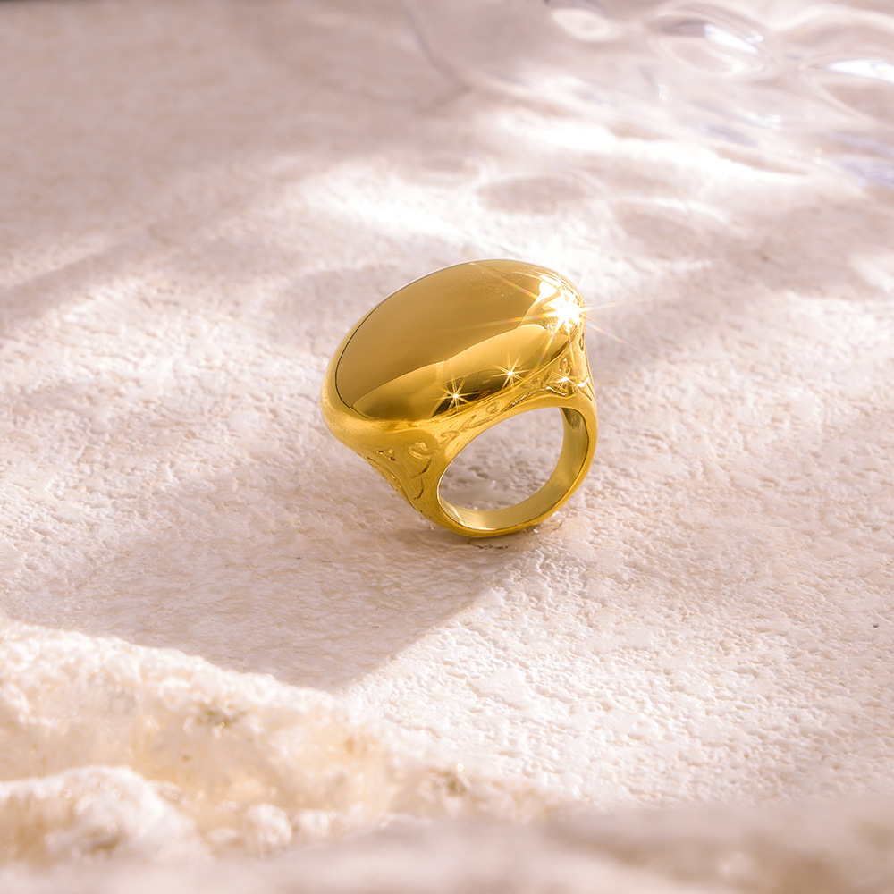 High Texture Large Glossy Roman Pattern Carved Casting Ring