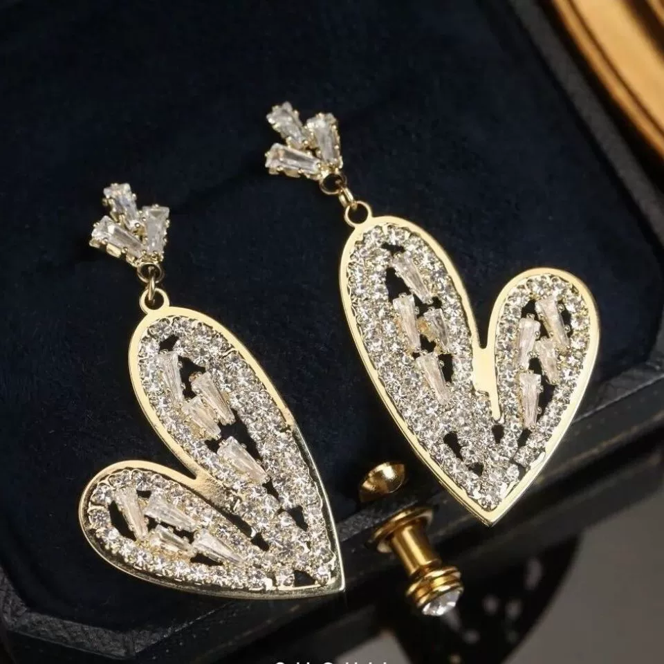 Серьги (Yiwu Yishang) S925 Серебро игла, кристальные стрази, длинная капля сердце, лёгкая роскошь