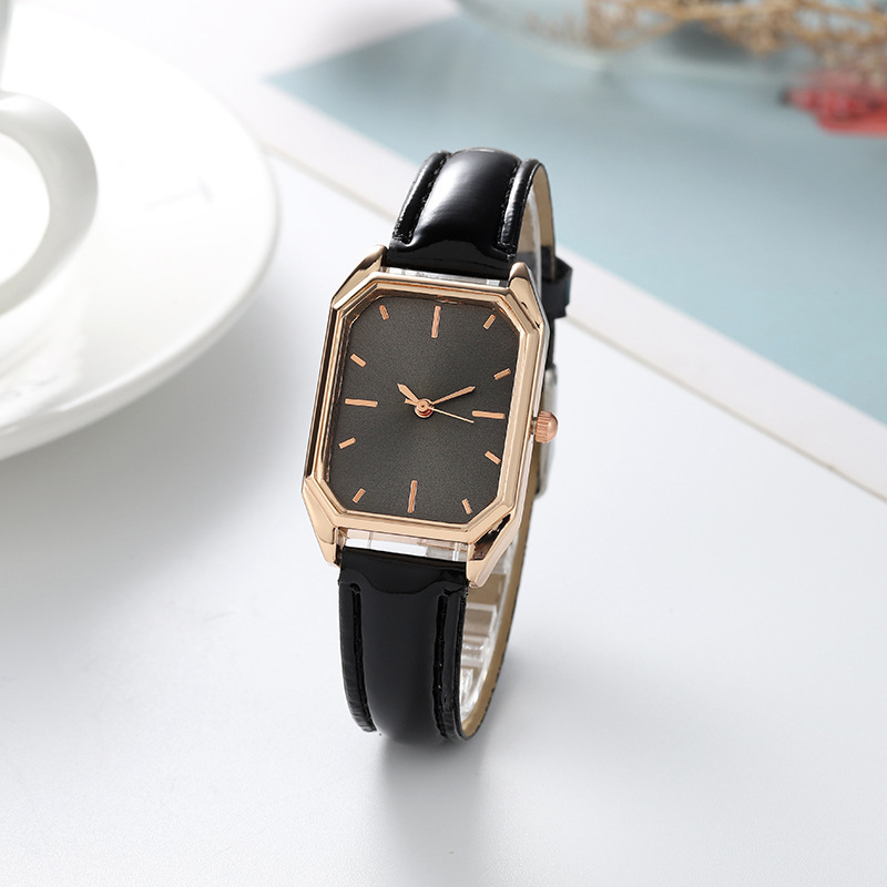 Ceas retro la modă pentru femei, cuarț, din aliaj simplu, pentru studente, în stoc_voghion.com