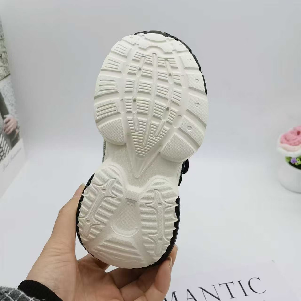 Otoño nuevo 2025 zapatos de cuero para niños y niñas zapatos deportivos para bebés zapatos de correr para niños y niñas