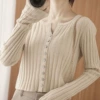 M beige