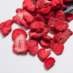 Factory Direct Sales Freeze-Dried Strawberry Slices, Freeze-Dried Sugar-Coated Strawberry Slices, Fruit Oatmeal Snowflake Crisp Baking Ingredients