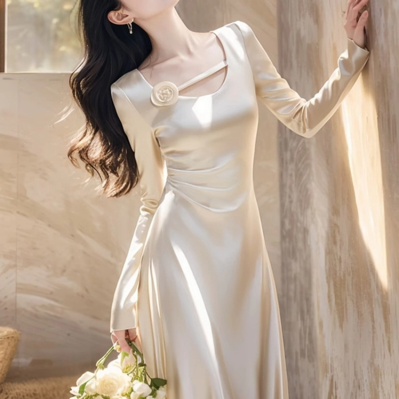 Formal Occasion Elegant White Satin Dress for Autumn, French High-End Exquisite Chanel-Style Waist-Cinching Long Dress Formal Occasion Elegant White Satin Dress for Autumn, French High-End Exquisite Chanel-Style Waist-Cinching Long Dress