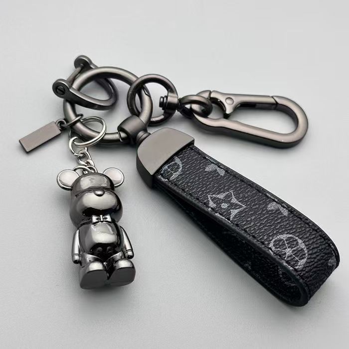 かわいいアニメの熊の暴力的な熊の金属のキーホルダーの男女の自動車のペンダントのキーホルダーの高級な革紐は掛けます。|undefined