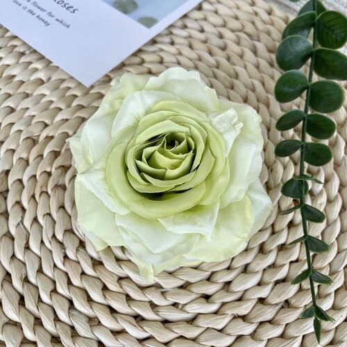 New curled rose head rose flower simulation flower head flower arrangement guide fake flower wedding ceremony indoor scene