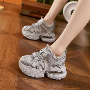 �ϵ�ЬŮ2026�ļ��¿�r�Ѓ����߾W��Ь͸��ؐ���^���������eЬ