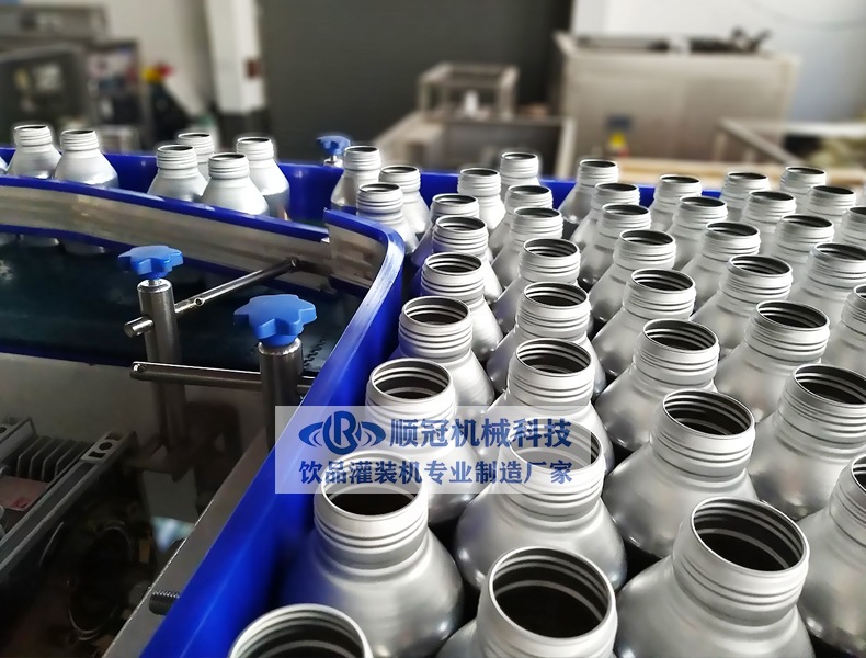 富氢水灌装设备厂家 三合一灌装机 含气饮料灌装机