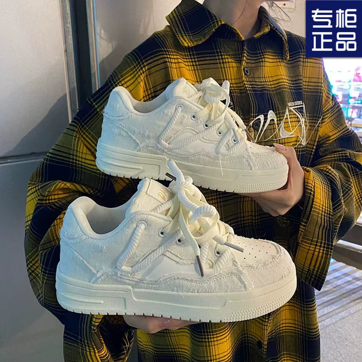 Нишевая женская обувь, белые туфли на толстой подошве, женские весенние 2025, новые популярные студенческие универсальные спортивные туфли, туфли для досок, белые туфли