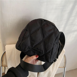 Bag Women's 2021 New Crossbody Bag ins Popular Large Capacity Simple All-match Western Style Broadband Rhombic Shell Bag