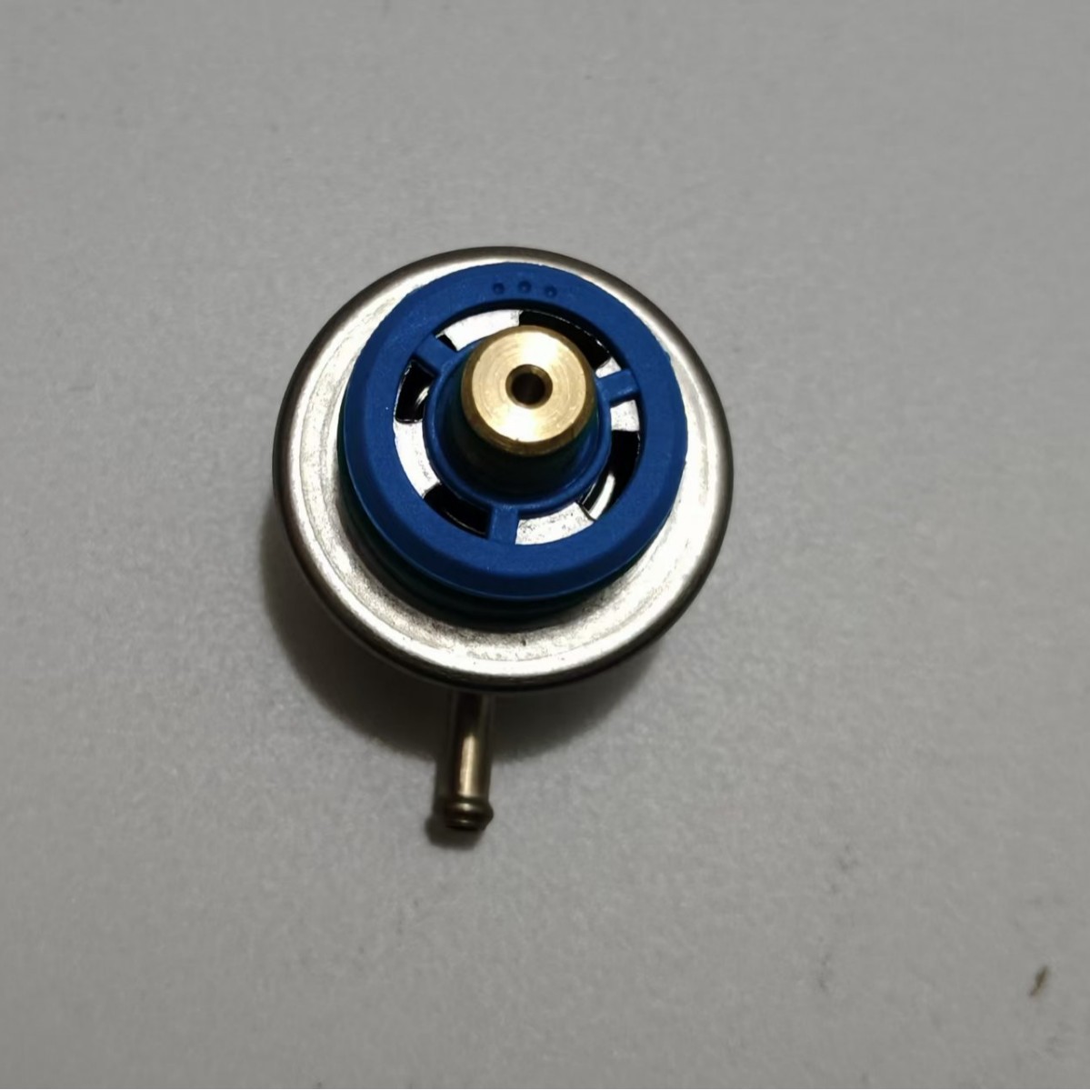 0000781889 Is Suitable for Mercedes-Benz W111/104/120/119 Fuel Pressure Regulator, Available in Stock