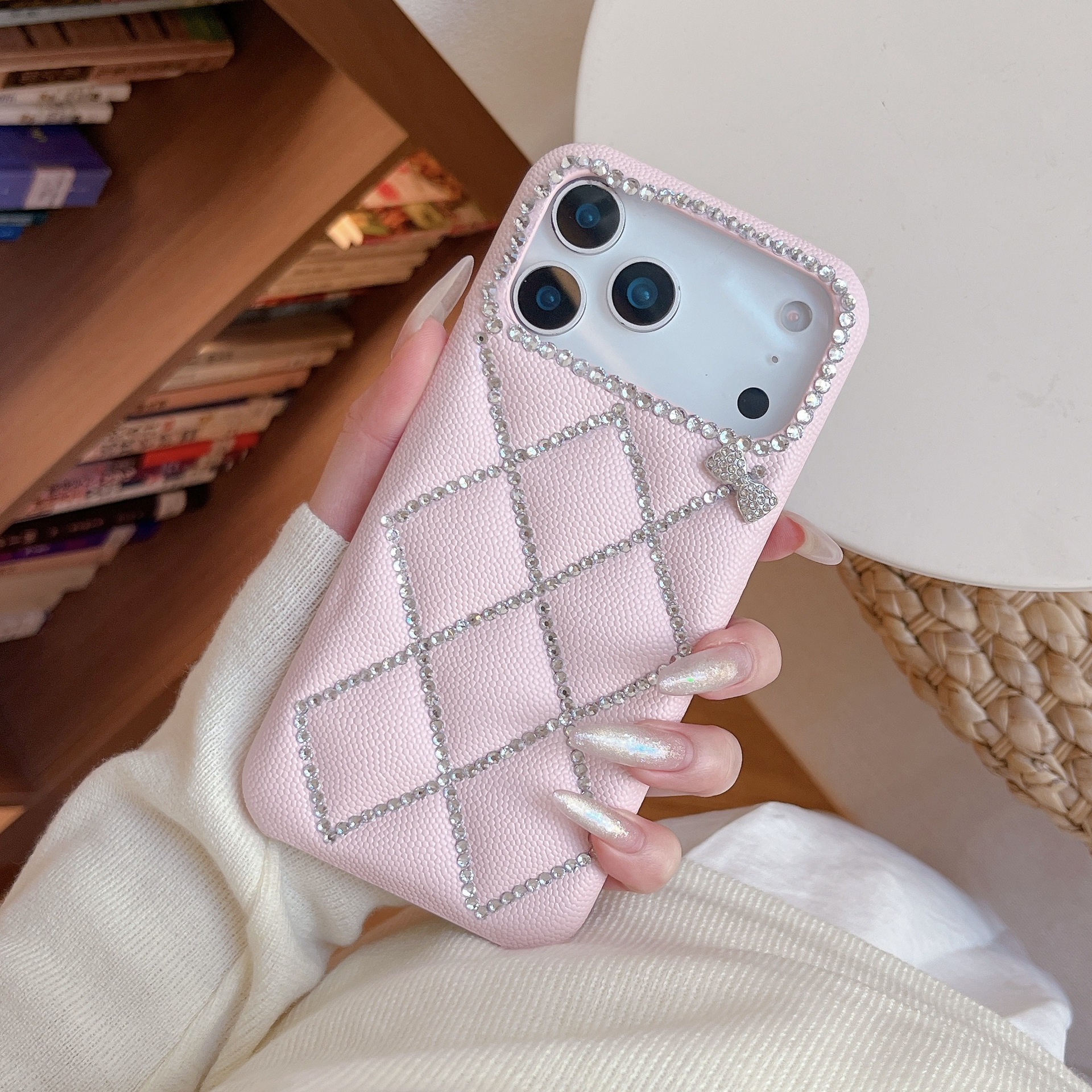 高级感皮纹网格线条钻蝴蝶结手机壳适用iPhone17ProMax防摔保护套