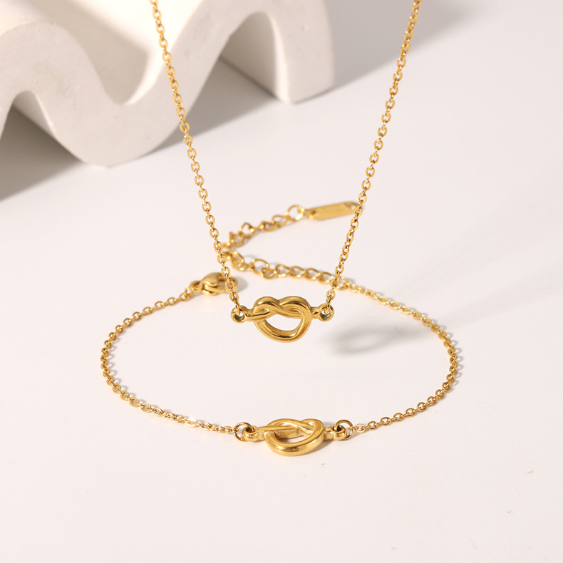 Bracelets, Necklace Classification 18K Gold Plating Color cable chain Chain Type 1 Piece Quantity PVD Coated Real Gold Plated 18K Gold Heart Shape 304 Stainless Steel Simple Style Waterproof Non Tarnish Bracelets Necklace