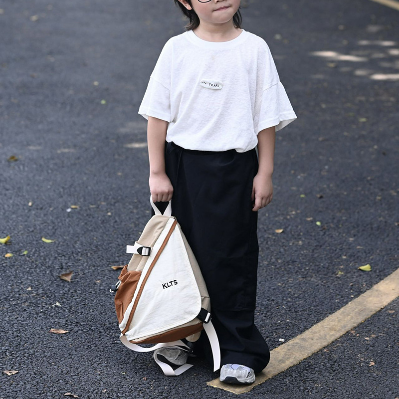 Coreano Chao Cool bolso de pecho para niños y niñas, moda de color contrastante, mochila de bebé de gran capacidad, mochila de hombro para niños casuales al aire libre