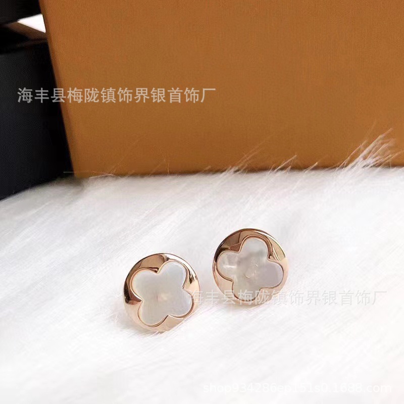 Donkey Familyの新作高級版四つ葉のクローバー五花ブレスレット、女性用18金メッキ、オールドフラワーパウダーシェルネックレス、アマゾナイトイヤリング