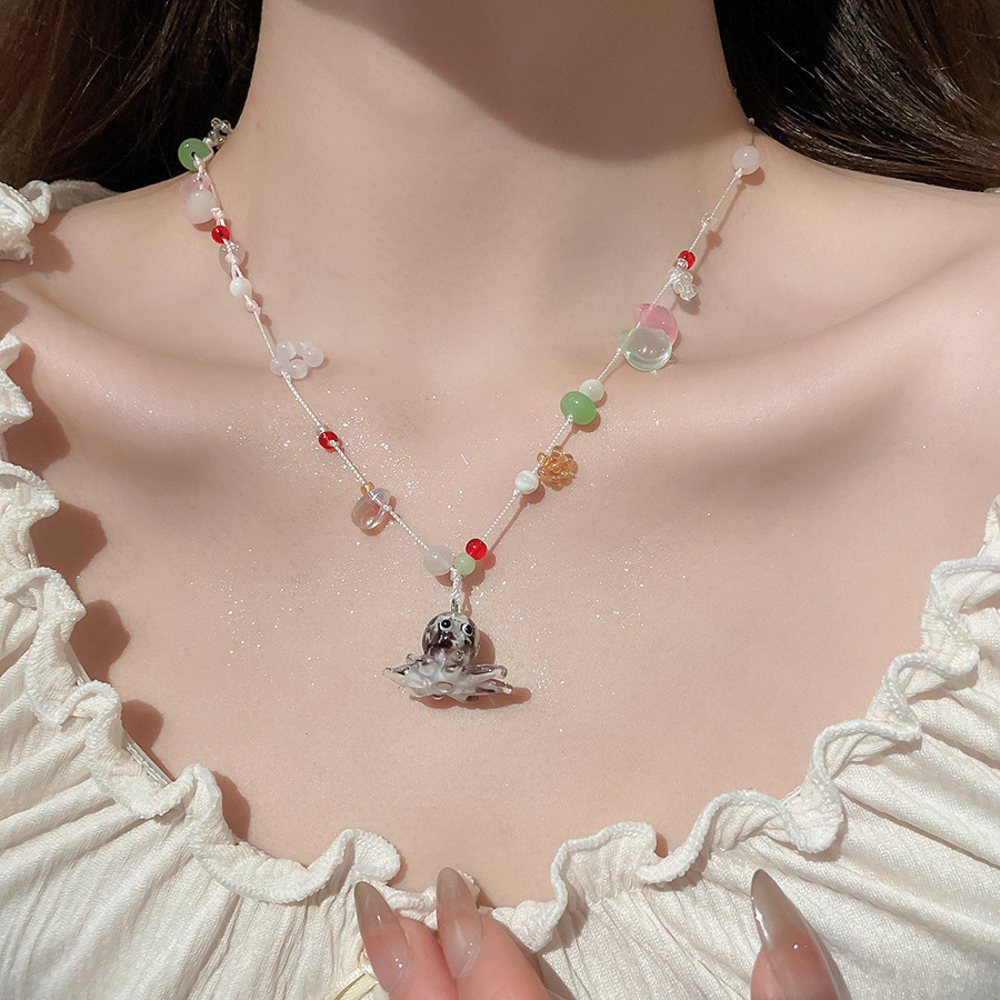 Collar con colgante de cuentas de estrella de color de verano, dulce femenino, pequeña cadena de clavícula fresca, estilo de vacaciones, collar de todo fósforo de nicho