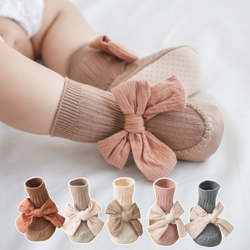 Children's non-slip socks for early age with bow
