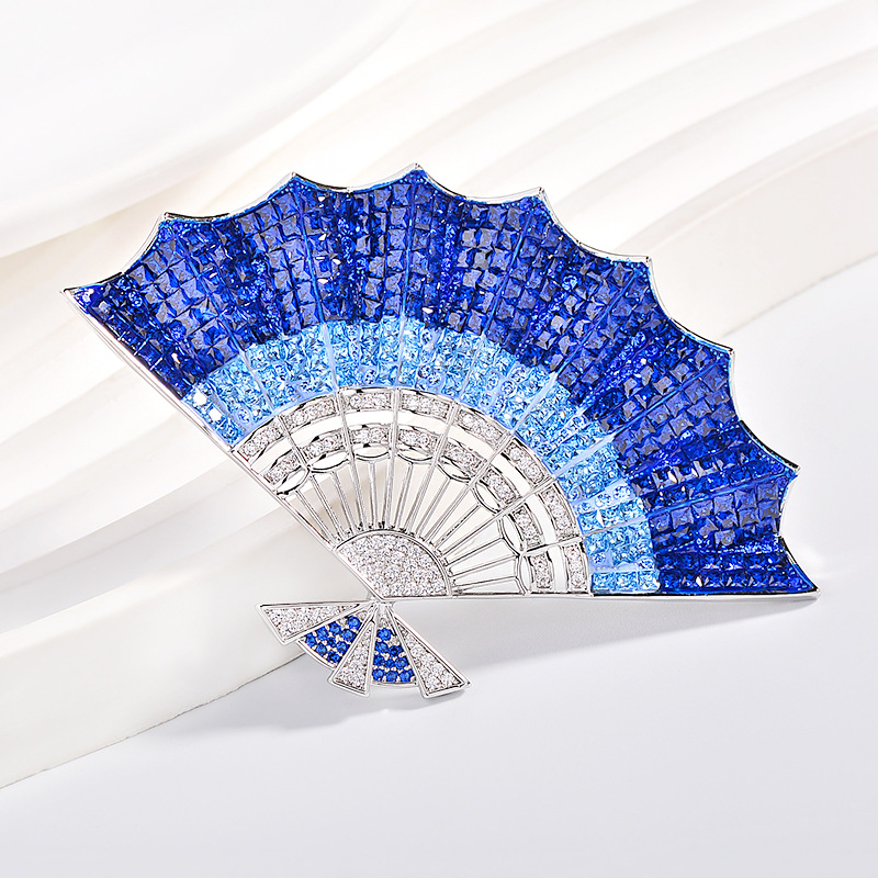 Aquamarine Crushed Ice Blue Fan-Shaped Brooch with Enamel Gradient Color, High-End Sparkle Brooch, Elegant Clothing Accessory