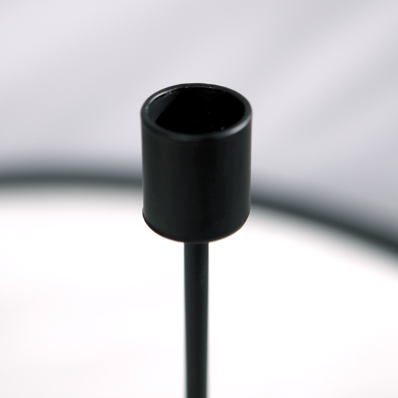 En stock al por mayor simple decoración casera moderna romántica con velas cena decoración de hierro sala de estar mesa de comedor titular de la vela