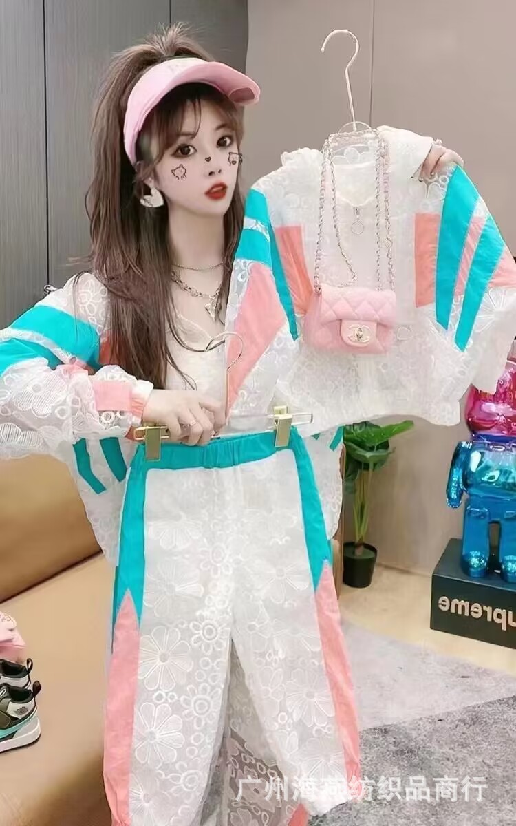 C65963557E961CC2B4C298215E493E