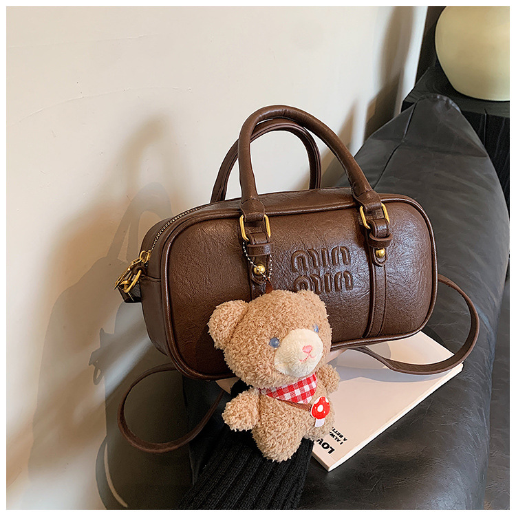 Cross-border hand-held bowling bag for women in autumn and winter 2025, new retro commuter pillow bag, large capacity crossbody bag undefined