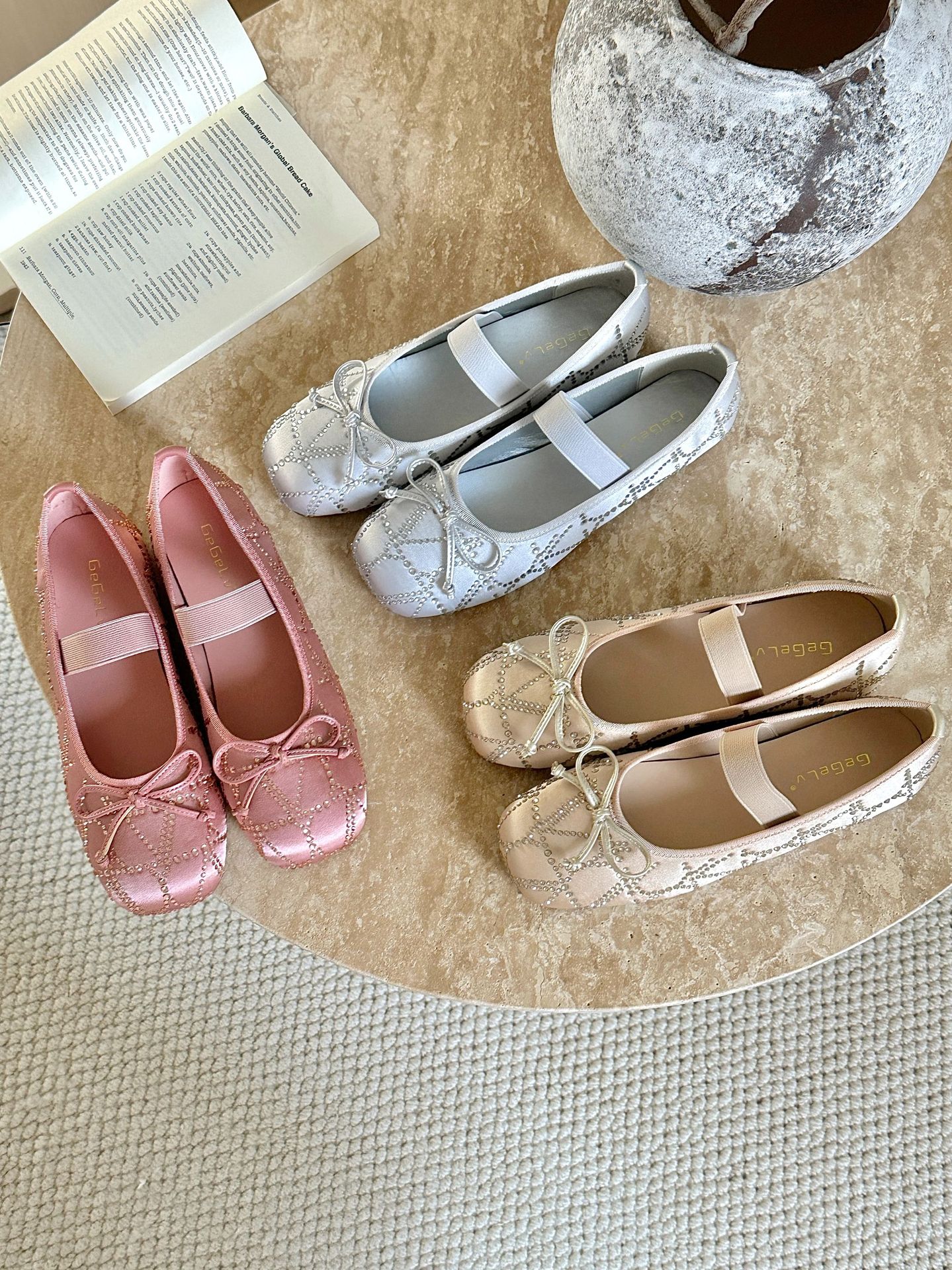 Scarpe Mary Jane in raso con fiocco in stile fata singola, con fondo piatto e fiocco in stile acqua, stagione primavera e autunno 2024_voghion.com