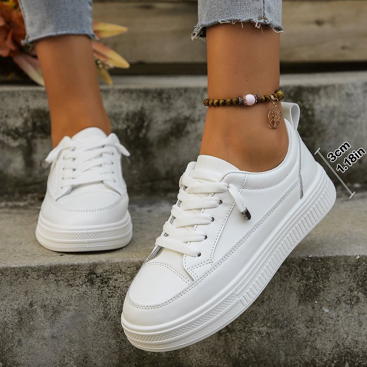 Movement can not be less, the sneaker here is the real sneaker, fashion and comfort! Women's 39