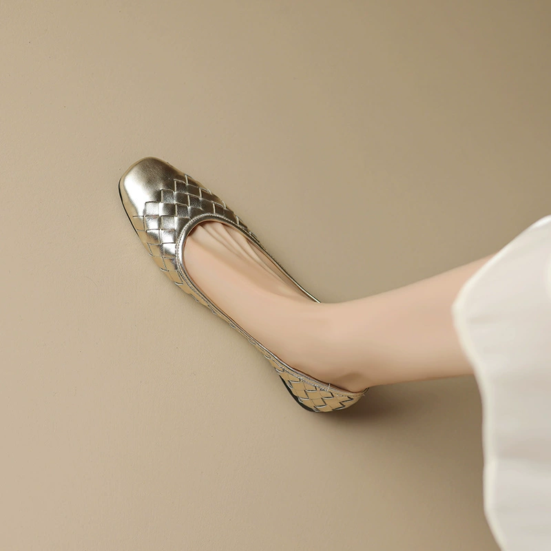 Тканые однослойные туфли во французском стиле с мелким горлом, женские летние 2023, весна и осень, новые молочные туфли с мягкой подошвой, туфли-лодочки из натуральной кожи на плоской подошве с квадратным носком