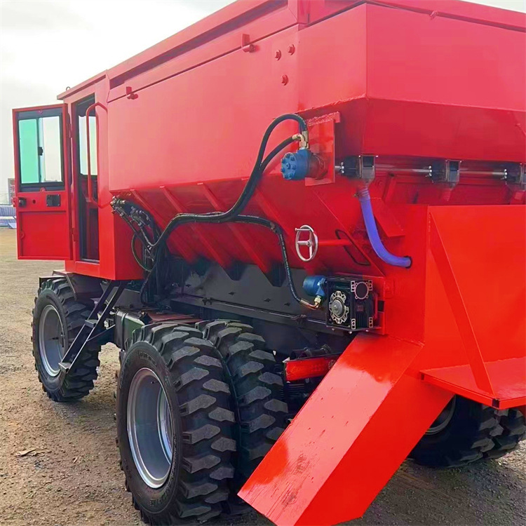成德 撒肥车全地形爬山 双圆盘撒粪车 有机粪肥抛粪机