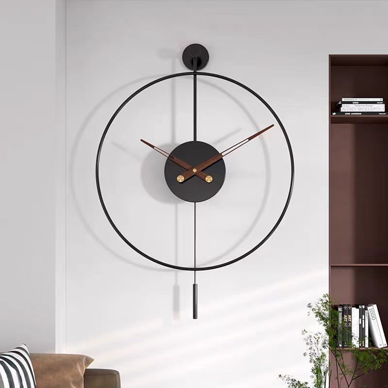 Amazon Hot Selling Minimized Iron Wall Clock European Style Fashion Creative Clock Living Room Home Decoration Clock Roman Clock