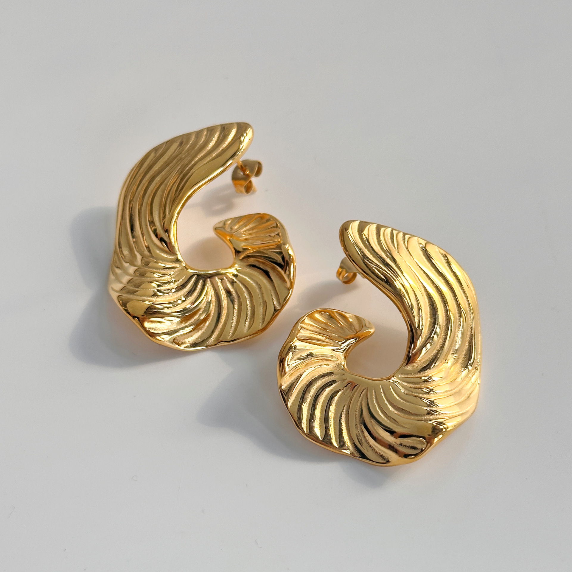 Ear Studs Classification 1 Pair Retro Flower Plating Titanium Steel Ear Studs