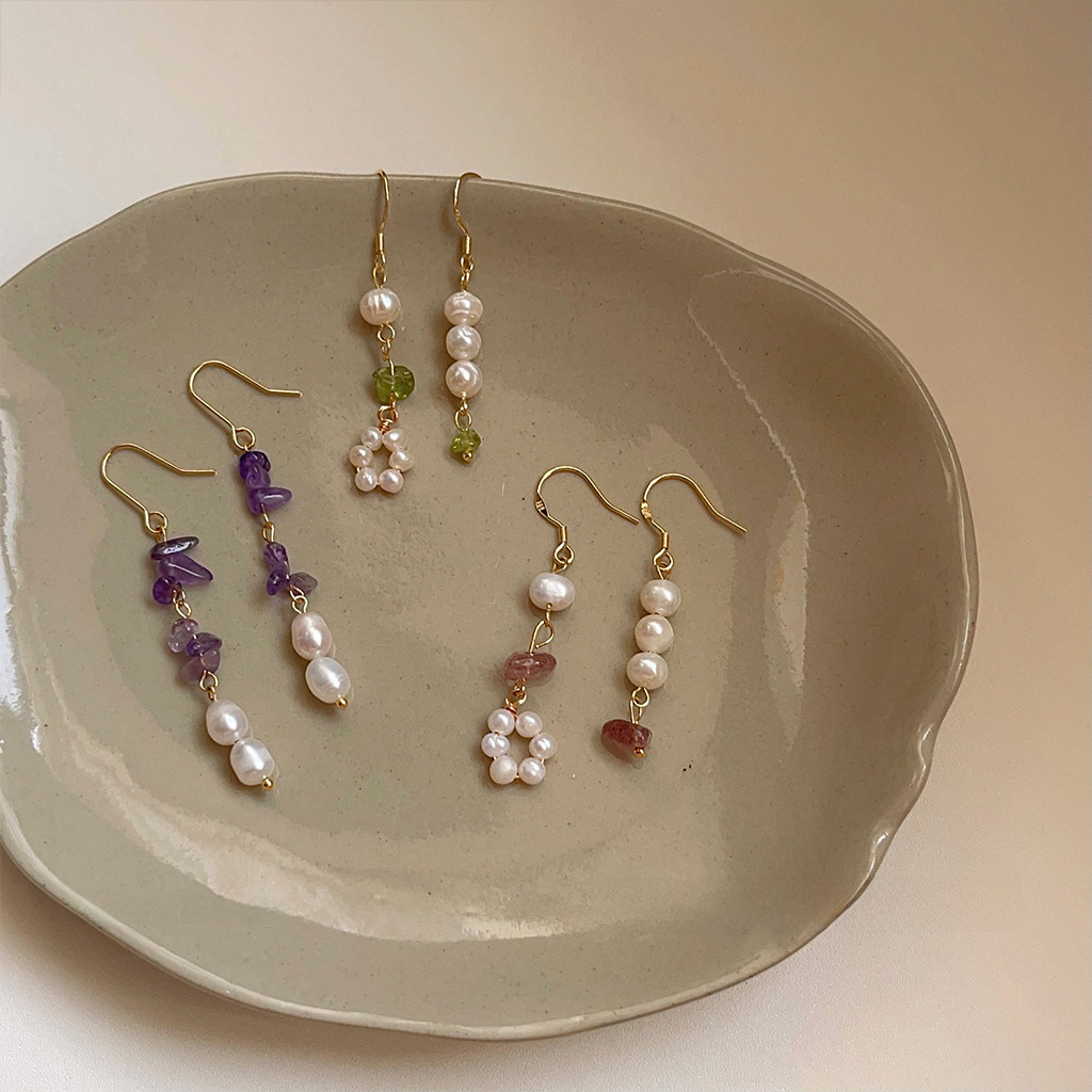 Organic small design retro fashionable elegant earrings pearl