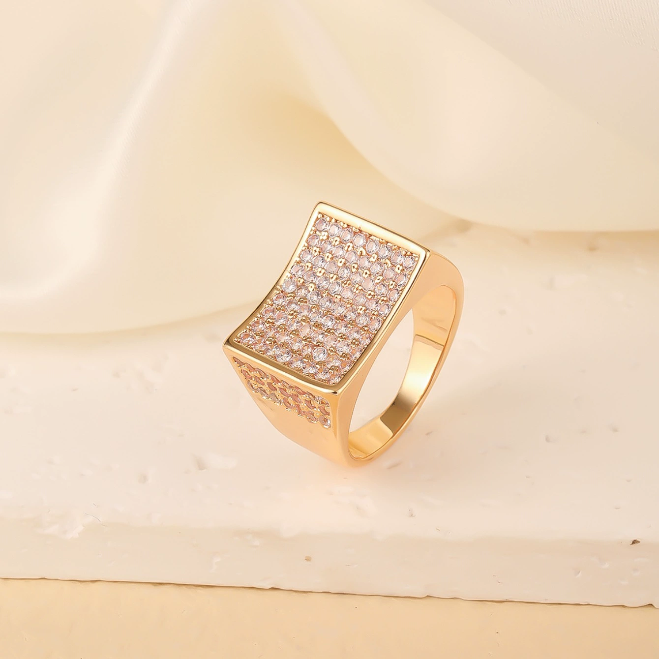 若瑟 Copper zirconium hip-hop style, fashionable ring, jewelry, European style, light luxury style