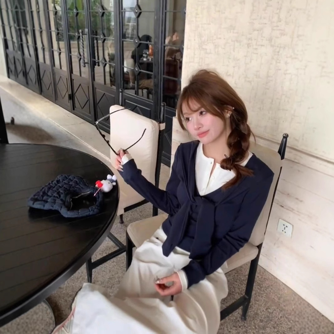 [Modal Man Cotton] Korean Wear Contrast Color Fake Two-piece Strap Stitching Long Sleeve T-Shirt Women's Spring and Autumn