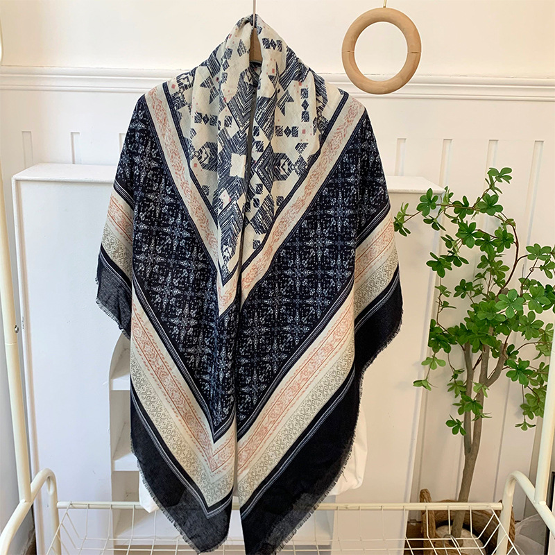 Bufanda de seda, bufanda cuadrada, sensación de alta calidad, estilo bohemio, multiusos, todo fósforo, bufanda, bufanda, pañuelo en la cabeza, chal exterior